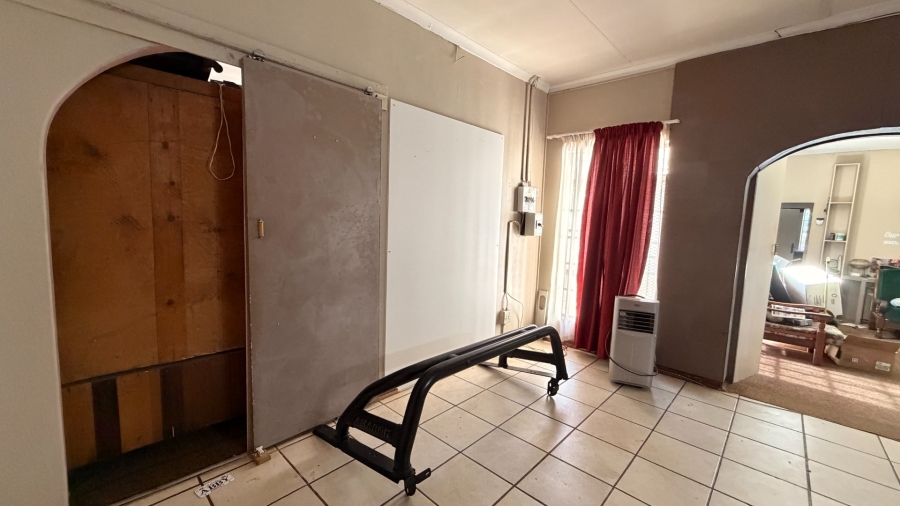 5 Bedroom Property for Sale in Die Bult North West